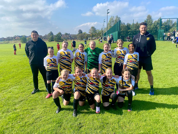 Dukinfield Tigers U11s girls team